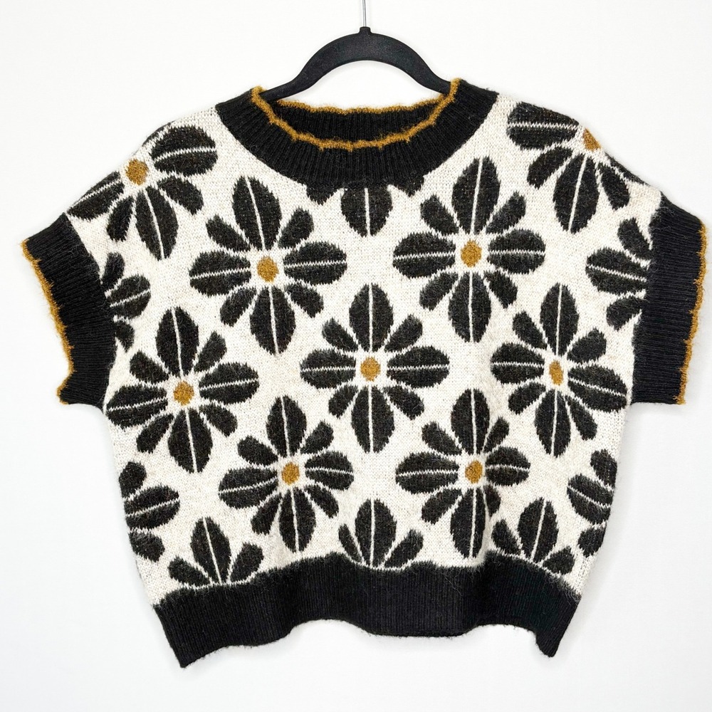 Entro Black White Daisy Floral Knit Sweater Vest Top Short Sleeve Size L - Picture 9 of 9